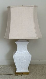 lot 282 image: Fantastic Floral Chinoiserie Ceramic White Table Lamp
