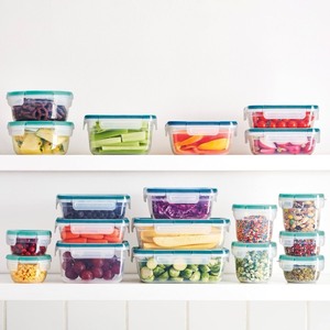 lot 59 image: Snapware 38 Piece Plastic