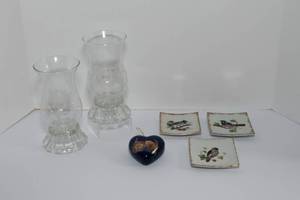 lot 39 image: Miscellaneous Home Decor