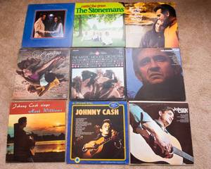 lot 58 image: Lot of 9 Vintage LP Vinyl Records  Various Artists & Genres - Johnny Cash, Conway Twitty & Loretta Lynn, The Stonemans