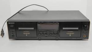 lot 84 image: Sony TC-WE475 Dual Stereo Cassette Deck