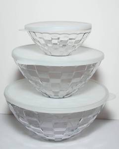lot 147 image: Tupperware Ice Prisms Serving Collection Nesting Bowls with Lids