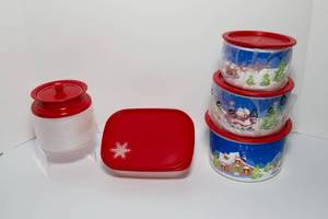 lot 182 image: Vintage Winter Tupperware - Brand New