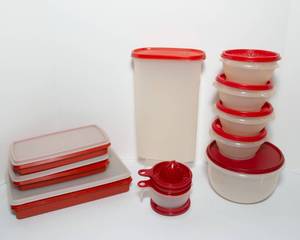 lot 230 image: Ten Pieces of Vintage Red Tupperware