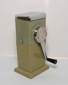 lot 110 image: Vintage 1950s Ice-o-Mat Hand Crank Kitchen Ice Crusher  Sage Green