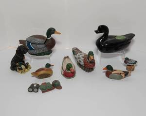 lot 118 image: Duck Figurines #1 -  8 Pieces