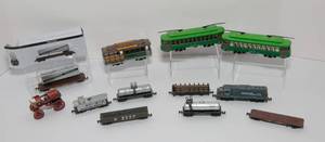 lot 125 image: Collection of Vintage Trains
