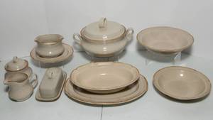 lot 242 image: Red Owl Stoneware Serving Ware  The Classics by Hearthside