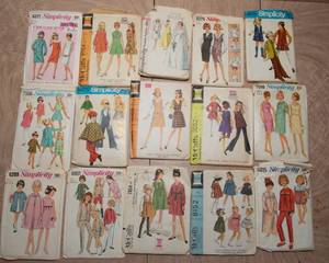 lot 272 image: 15 1960s Sewing Patterns  Vintage and Retro Designs
