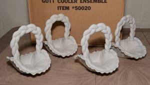 lot 266 image: Greenware Baskets - Set of Four