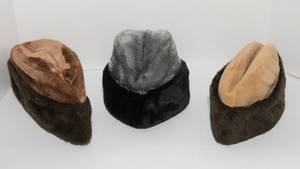 lot 292 image: Vintage Faux Fur Hats