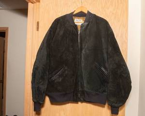 lot 305 image: DeLong Suede Leather Jacket - Size XL