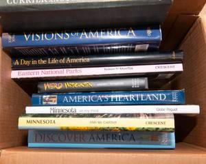 lot 310 image: USA Coffee Table Books - Set of 8