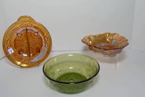 lot 342 image: Carnival Glass - Set of Three