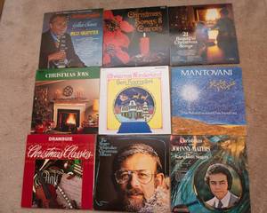 lot 373 image: Variety of 9 Vintage Christmas Albums #7 - Johnny Mathis, Ray Conniff