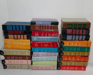 lot 433 image: Readers Digest Books Variety - 19 Books