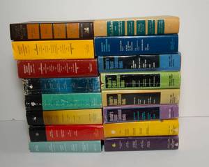 lot 441 image: Readers Digest Condensed Books from the 60s,70s,80s - 16 Books