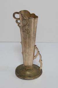 lot 449 image: Metal Vase from Occupied Japan