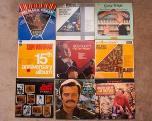 lot 456 image: Lot of 9 Vintage LP Vinyl Records  Various Artists & Genres - Jim Reeves, Robert Goulet, George Wright, Gene Autry