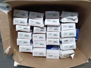 lot 40 image: Lot of 24 ACDelco Disc Brake Hubs (Part No. 18K1516, GM# 1138295)