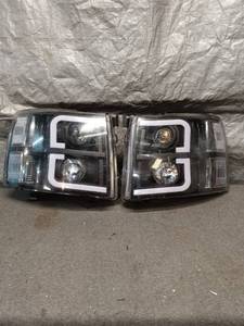 lot 42 image: 07-13 Chevy Truck LED Headlights Pair