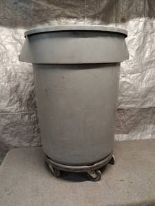 lot 52 image: Commercial Heavy-Duty Gray Trash Can on Wheels