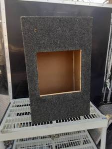 lot 58 image: Empty Speaker Cabinet Enclosure with Carpet Finish