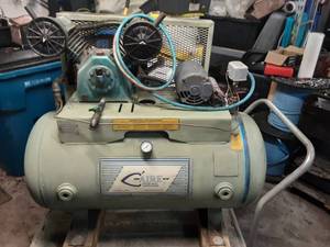lot 62 image: C-Aire Industrial Air Compressor Model 655654H