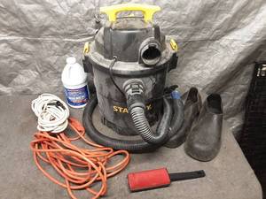 lot 71 image: Stanley 4.0 HP WetDry Vacuum with Accessories