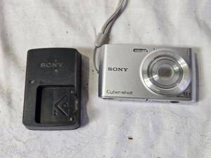 lot 14 image: Sony Cyber-shot 12.1 MP Digital Camera with Charger - We Did Not Test this Device