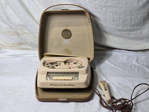 lot 19 image: Vintage Grundig Stenorette Reel-to-Reel Tape Recorder with Case - Untested, Made in West Germany