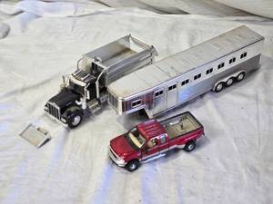 lot 53 image: Set of Die-Cast Model Trucks and Horse Trailer