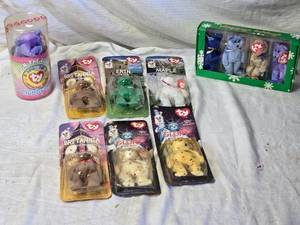 lot 75 image: Ty Beanie Babies Bears Including Limited Edition Clubby Series