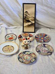 lot 87 image: Japanese Decorative Plates and Wall Plaque