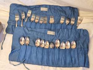 lot 105 image: Fairfield and Others Silverplate Flatware