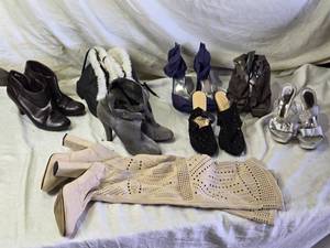 lot 137 image: Womens Shoes and Boots Sizes 7 or 7.5