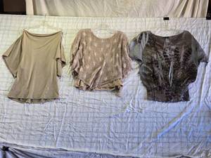 lot 159 image: Womens Blouses with Varying Styles and Textures - No Sizes
