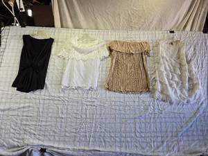 lot 160 image: Stylish Womens Tops - One by Sere Mode New York - No Sizes