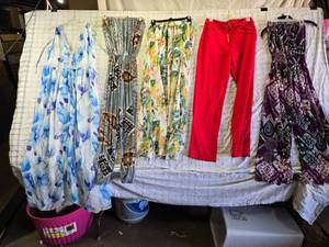 lot 178 image: Womens Dresses and Pants Assorted Sizes - Size M and Others