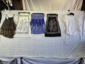 lot 184 image: Womens Clothing Pieces Including Skirts and Tops No Boundaries and More - Sizes XXL, XL and Maybe More