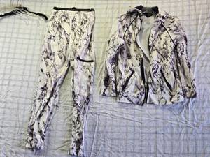 lot 201 image: Two-Piece Marble Pattern Tracksuit Set - Size SP
