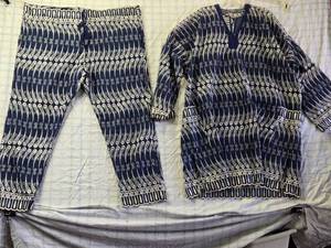 lot 209 image: Traditional Blue and White Embroidered African Style Outfit - Top and Pants Set