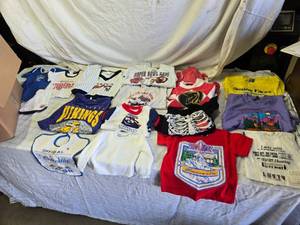 lot 222 image: Assorted Vintage Childrens Sports and Novelty Clothing