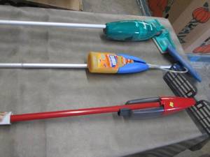 lot 57 image: 3 Floor Cleaner ...