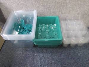 lot 62 image: 120 cell Seed Starting Kit...