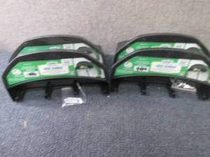 lot 69 image: 4- Expert Gardener Hose Hangers...