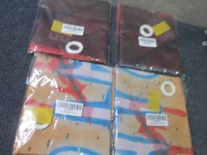 lot 114 image: 4 Wall Tapesties...