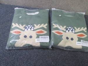 lot 115 image: 2- Christmas Sweaters Size 6-7 y.o....