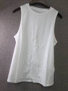 lot 118 image: 2 Ladies Size 4-6 Tanks...