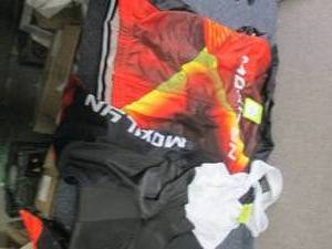 lot 123 image: XL Cycling Set...